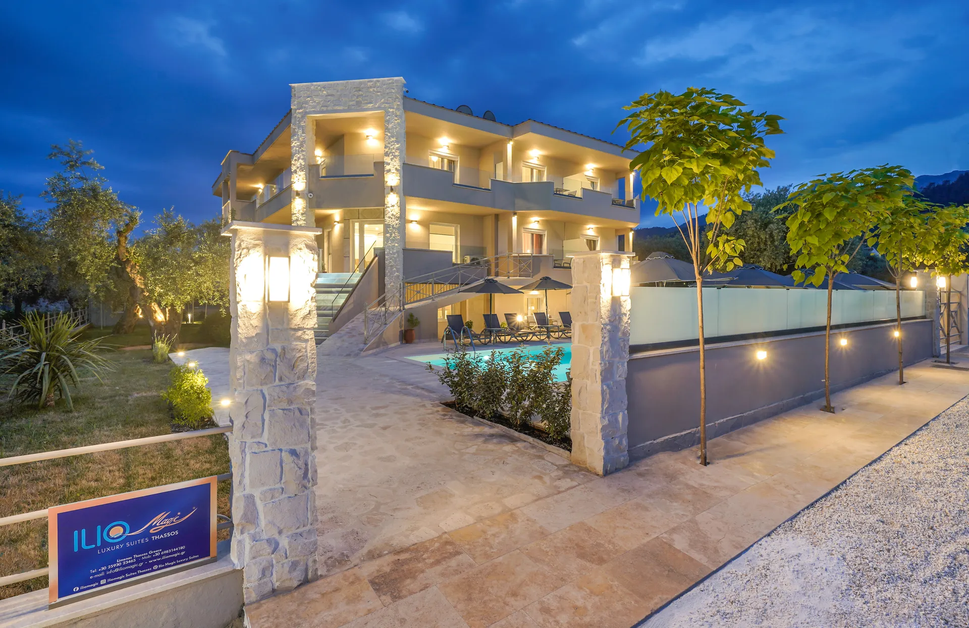 Tiara Holidays - IlioMagic luxury studios